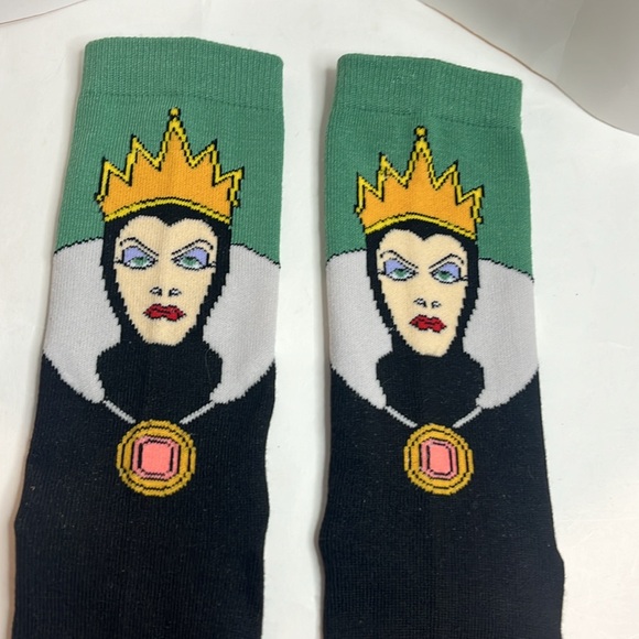 ❤️ Disney Villains Womens Crew Socks NWT - Picture 9 of 9